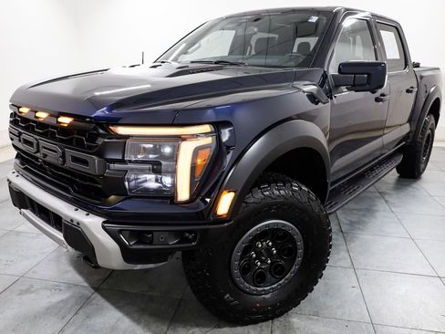 Used 2025 Ford F150 Raptor image 3