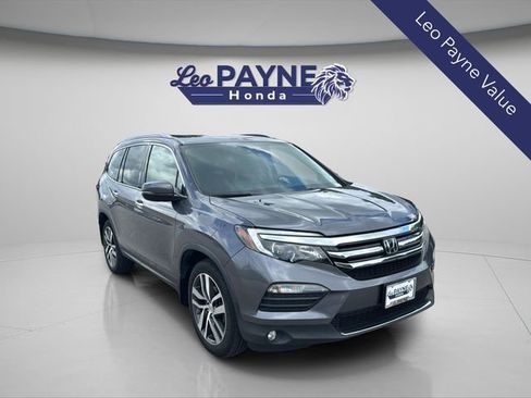 Used 2016 Honda Pilot Touring image 1