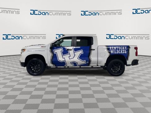 Used 2025 Chevrolet Silverado 1500 LT Trail Boss w/ LT Trail Boss Premium Package AWD/4WD image 5