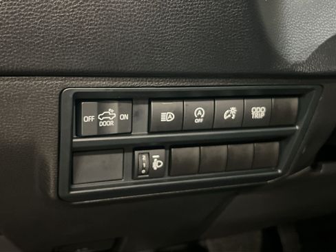 Used 2025 Toyota Tundra SR w/ SR Tow Package AWD/4WD image 26