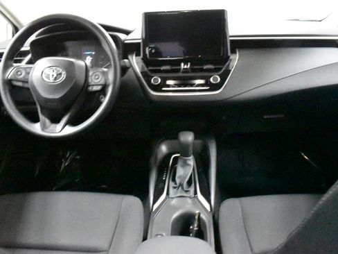 Certified 2025 Toyota Corolla LE image 18