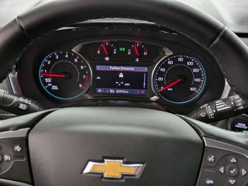 Used 2023 Chevrolet Traverse LT AWD/4WD image 29