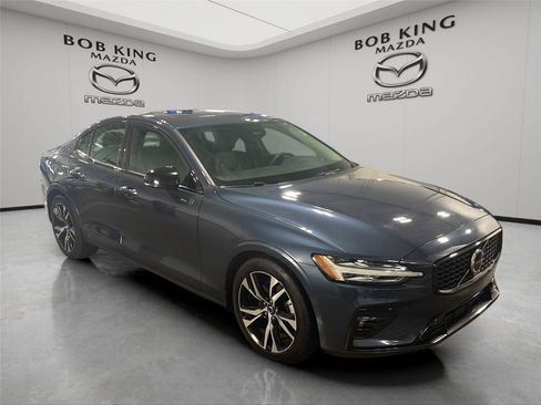Used 2024 Volvo S60 B5 Core FWD image 7
