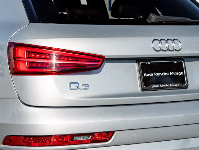 Used 2018 Audi Q3 2.0T Premium w/ Convenience Package FWD image 11