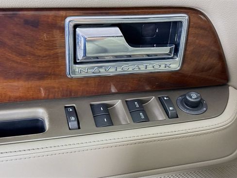 Used 2013 Lincoln Navigator 2WD w/ HD Trailer Tow Pkg image 25