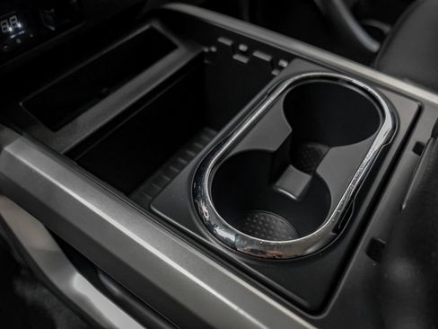 Used 2019 Nissan Titan PRO-4X AWD/4WD image 23
