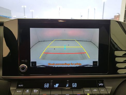 Used 2025 Toyota Camry LE image 9