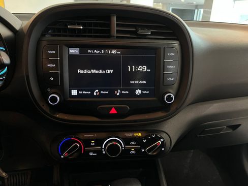 Used 2025 Kia Soul LX w/ LX Technology Package image 17