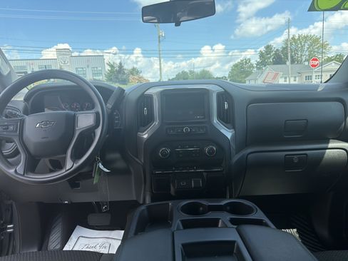 Used 2020 Chevrolet Silverado 1500 Custom Trail Boss w/ Custom Convenience Package AWD/4WD image 14