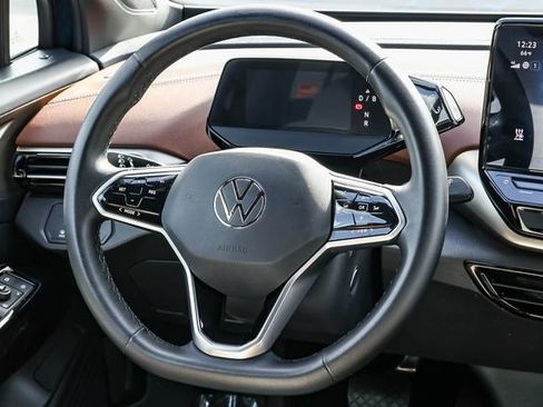 Used 2023 Volkswagen ID.4 Pro image 16