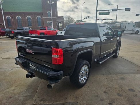 Used 2019 GMC Sierra 2500 Denali w/ Duramax Plus Package image 9