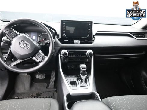 Used 2021 Toyota RAV4 XLE w/ Convenience Package image 10