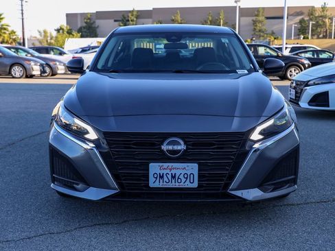 Used 2024 Nissan Altima 2.5 S FWD image 9
