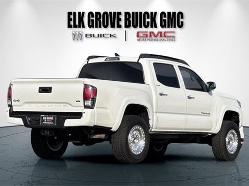 Used 2022 Toyota Tacoma Limited image 4