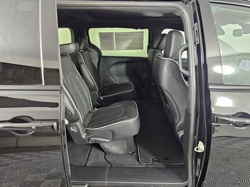 New 2026 Chrysler Pacifica Limited w/ S Appearance Package FWD image 38