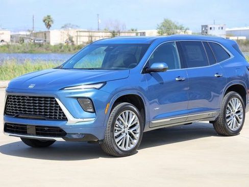 New 2026 Buick Enclave Avenir w/ Super Cruise Package image 3