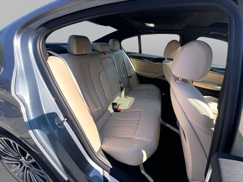 Used 2019 BMW 530i xDrive w/ Premium Package AWD/4WD image 19