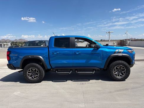 Used 2024 Chevrolet Colorado ZR2 w/ Technology Package AWD/4WD image 3