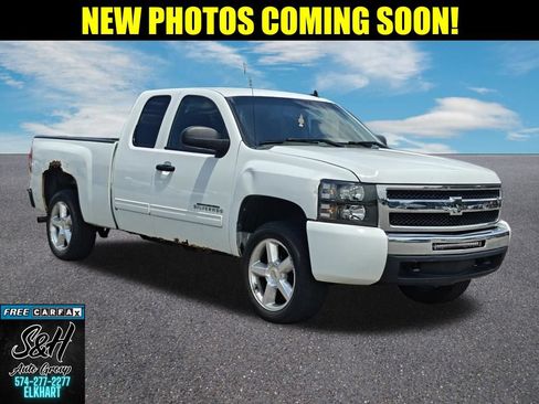 Used 2010 Chevrolet Silverado 1500 LS AWD/4WD image 1