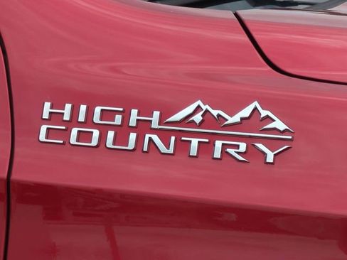 Certified 2025 Chevrolet Tahoe High Country AWD/4WD image 13