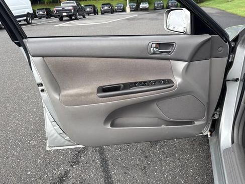 Used 2006 Toyota Camry LE FWD image 22