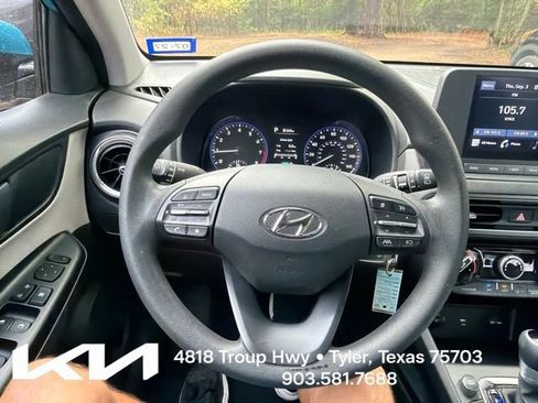 Used 2023 Hyundai Kona SE FWD image 17