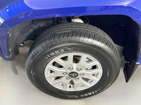 Used 2024 Toyota Tacoma SR5 AWD/4WD image 4
