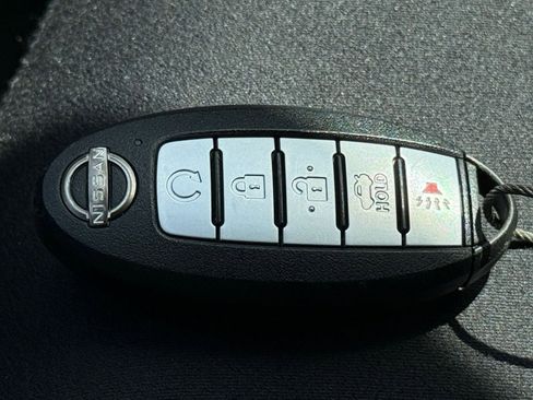 Used 2025 Nissan Altima 2.5 SV FWD image 21