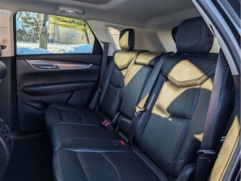 Used 2017 Cadillac XT5 Luxury AWD/4WD image 13