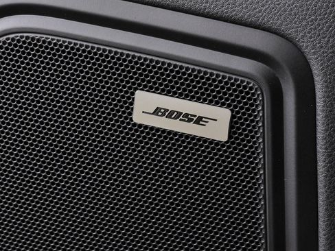 New 2026 Porsche Macan Turbo AWD/4WD image 7