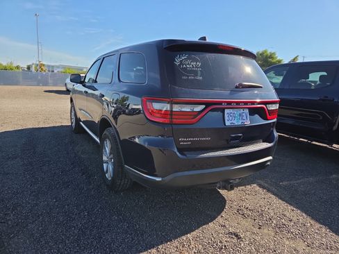 Used 2016 Dodge Durango SXT AWD/4WD image 3