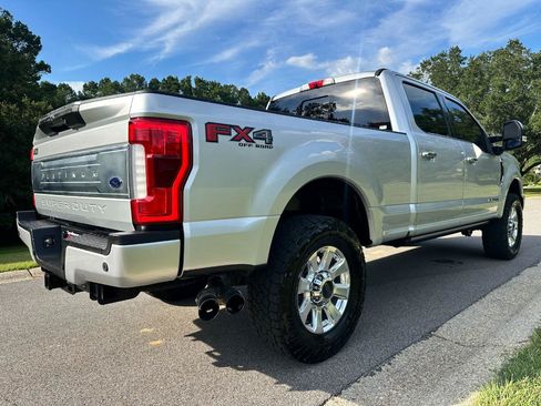 Used 2019 Ford F250 Platinum w/ Platinum Ultimate Package AWD/4WD image 5