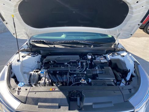 Used 2025 Kia K4 LXS image 31