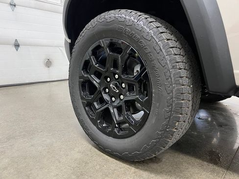 New 2026 Chevrolet Colorado Trail Boss AWD/4WD image 16