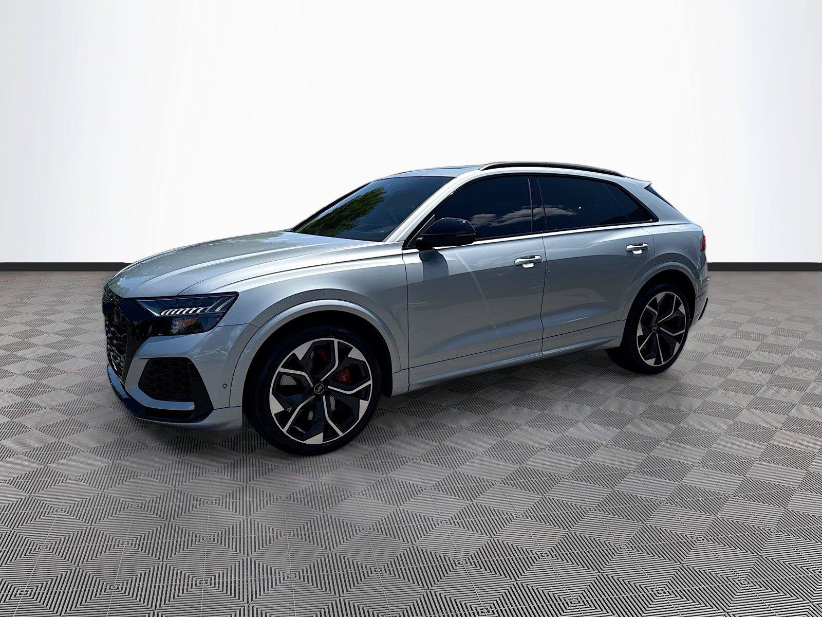 Used 2023 Audi RS Q8 w/ Black Optic Package AWD/4WD image 3