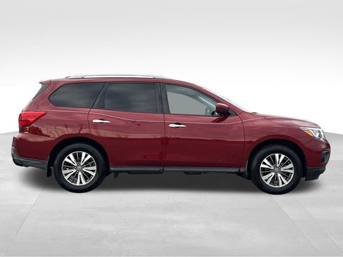 Used 2020 Nissan Pathfinder SV image 32