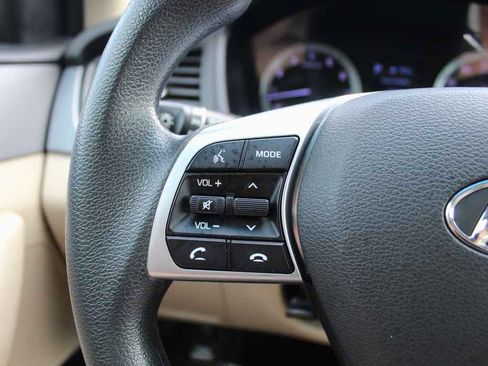 Used 2019 Hyundai Sonata SE FWD image 16