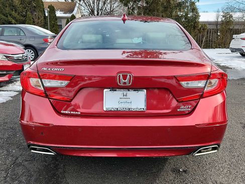 Certified 2018 Honda Accord Touring image 5