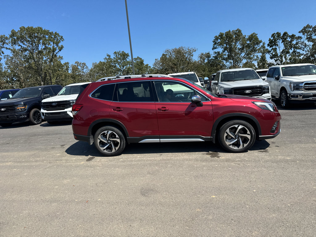 Used 2024 Subaru Forester Touring w/ POP Package 3 AWD/4WD image 4