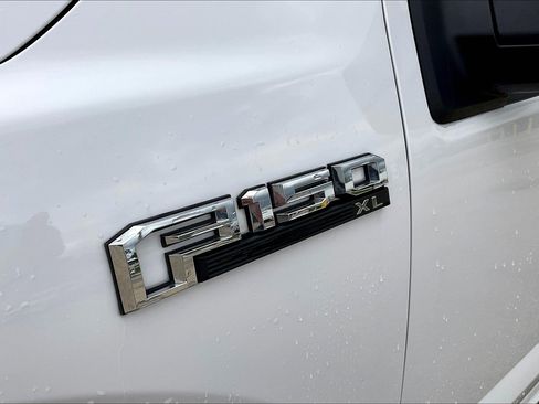 Used 2020 Ford F150 XL w/ Heavy-Duty Payload Package AWD/4WD image 32