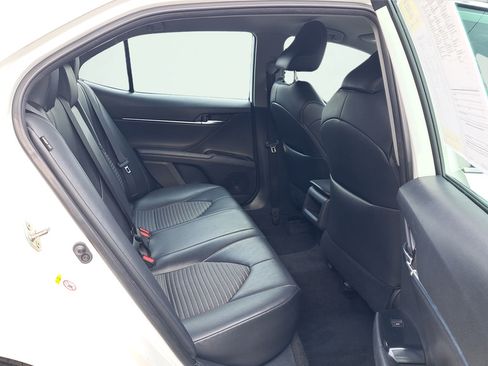 Used 2019 Toyota Camry SE w/ Carpet Mat Package FWD image 14