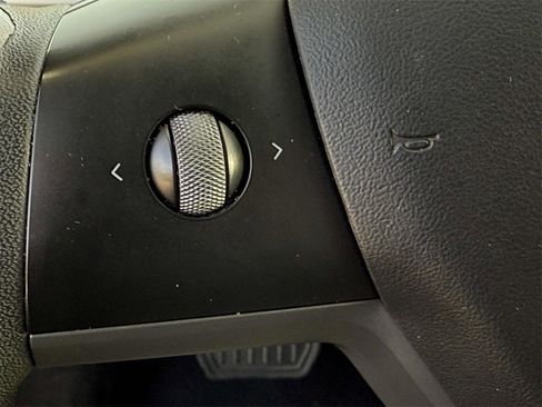 Used 2022 Tesla Model 3 image 23