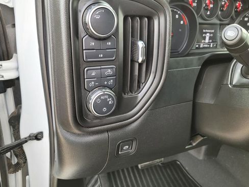 Used 2024 Chevrolet Silverado 2500 Custom w/ Custom Value Package image 25