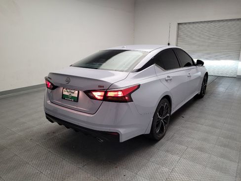 Used 2024 Nissan Altima 2.5 SR FWD image 9