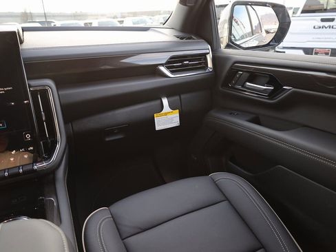 New 2026 GMC Yukon XL Elevation image 21