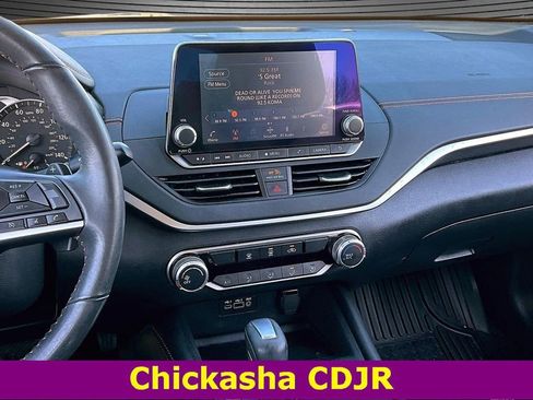 Used 2022 Nissan Altima 2.5 SR image 9