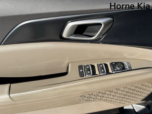 New 2026 Kia Carnival LX image 11