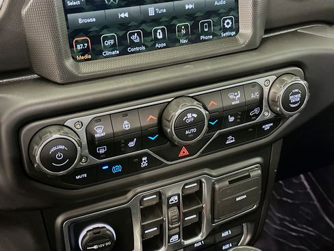 Used 2023 Jeep Wrangler Sahara w/ Cold Weather Group image 24