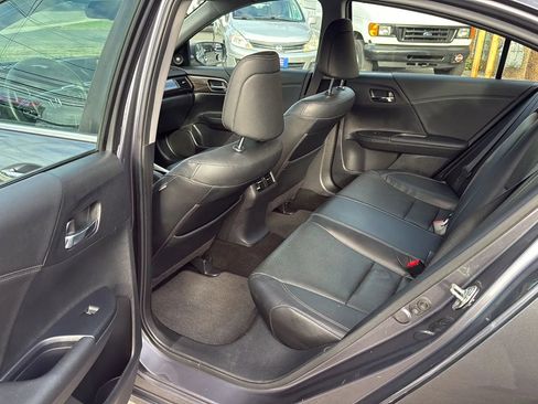 Used 2017 Honda Accord EX-L image 27