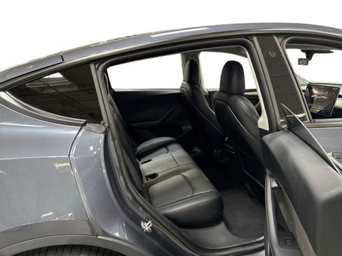 Certified 2022 Tesla Model Y Performance AWD/4WD image 11